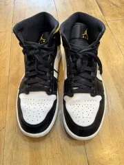ナイキ エア ジョーダン 1 ミッド ブラック イエロー 275