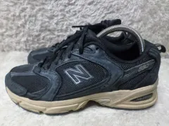 230 ニューバランス 530 ヴィンテージ ブラック スニーカー 中古 靴