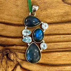 ラブラドライト ペンダントトップ シルバー925 アクアマリン 天然石 大人 一点物 ジュエリー 夜空  神秘 存在感 華やか 耀き 上品 刻印 自然 特別 アクセサリー レディース 落ち着き 気品 大人 日常 贈り物 スピリチュアル ブルー 豪華 魅力