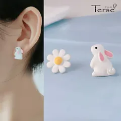 ピアス レディース アシンメトリー 左右非対称 うさぎ ラビット 花 デイジー フラワー アニマル ベビーパール かわいい キュート 大人可愛い フェミニン ナチュラル 癒し系 ギフト バレンタイン 彼女 記念日 誕生日 自分用