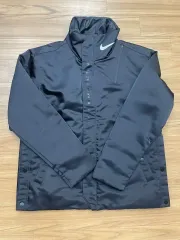 ナイキ ブラック ウィンドブレーカー M サイズです- 表面 裏地 全て ポリ 1