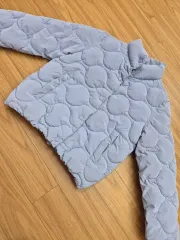 ZARA ザラ キルティング ダウンです。サイズは11-12 (152cm) です。カラーはかわいい。