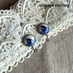 07525ヴィンテージ 白地に青のヨットデザイン陶器イヤリング