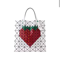 【キュート☆】BAO BAO ISSEY MIYAKE フルーツ　ストロベリー　バッグ ユニセックス
