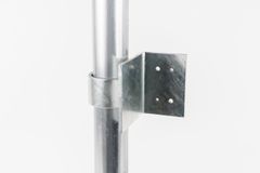 本物 信号機 片面金具 自作設計品 単管用 - メルカリ 信号機 取付金具 片面用