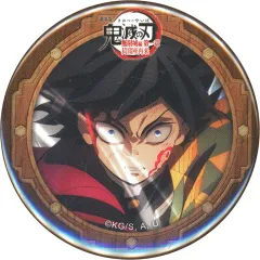 【中古】バッジ・ピンズ 冨岡義勇(戦闘) 「劇場版 鬼滅の刃 無限城編 第一章 コレボレーションカフェ 「決戦の火蓋を切る」 第一期 ランダム57mm缶バッジ」