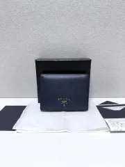 (デパート)PRADA プラダ サフィアーノ カード 中 財布 シルバー