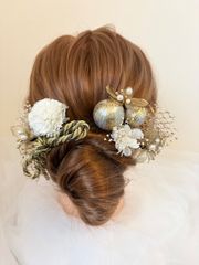 アメリカンフラワーホワイトゴールド髪飾り　結婚式　成人式　卒業式