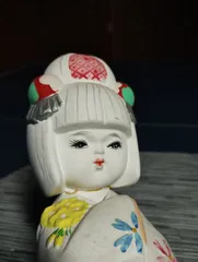【中古】 博多人形 置物 陶器 ホワイト マルチカラー 和人形 日本人形