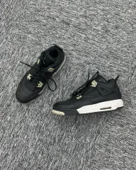 (240)ナイキ エアジョーダン 4 レトロ オレオ - M1268