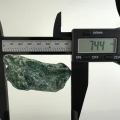 【E32171】 クロム雲母 フクサイト フックサイト 雲母 天然石 鉱物 原石 パワーストーン