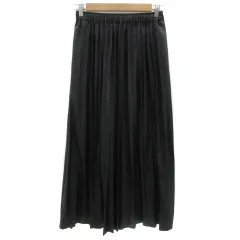 ニコアンド Niko and.. プリーツスカート フェイクレザースカート マキシ丈 ロング丈 無地 4 黒 ブラック /YS3