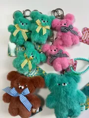 ワサビクマ グリーン ピンク ぬいぐるみ キーホルダー