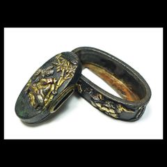 赤銅地容彫群雁図目貫　無銘　高肉彫　金色絵　毛彫　刀装具　拵　外装　細密金工 赤銅地容彫群雁図目貫 無銘 高肉彫 金色絵 毛彫 刀装具 拵 外装 細密