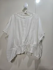 白シャーリングブラウス半袖