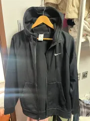 正規品 NIKE サーマフィット ブラック フーディー ジップアップ