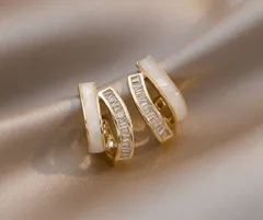 ピアス 上品 フープピアス ゴールド×ホワイト ジルコニア風  大人可愛い レディース きれいめ デート 通勤 プレゼント