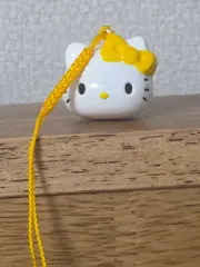 ハローキティ ボンボン キーホルダー イェロー