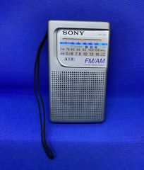 SONY 携帯ラジオ SRF-S84 FM/AMポケッタブルラジオ ジャンク扱い