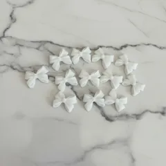 ネイルパーツ　リボン　ホワイト12個