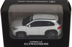 TOYOTA COROLLA CROSS 1/30スケール ミニカーダイキャスト - メルカリ