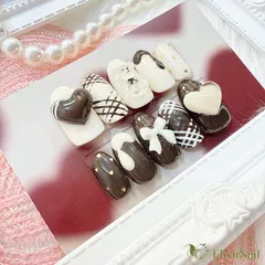【現品】ネイルチップ　バレンタイン　ホワイト　ブラウン　チョコレート