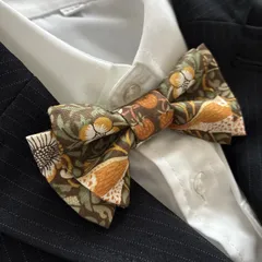 卒園入学式＊可愛い紳士風オレンジ色ポイント＊ブラウン系キッズ蝶ネクタイ２重仕上げ＊9×5cm＊ウィリアムモリス使用