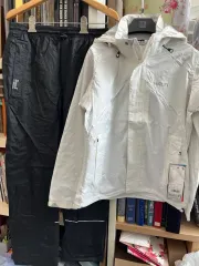 ウィンドブレーカー 上下セット 新品