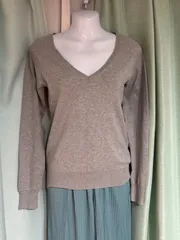 ZARA グレー Vネックセーター 長袖☆