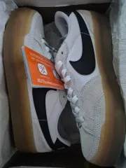 (新品) NIKE ナイキ SB ズーム ポゴ PLUS 白 ブラック