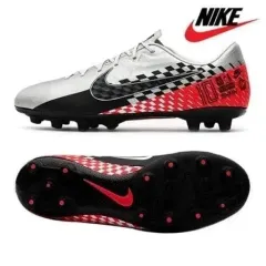 ナイキ サッカーシューズ