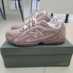 ニューバランス 204L スウェード マッシュルーム 275