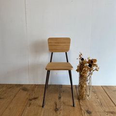 昭和レトロ ペンキの剥げた鉄脚に無垢板座面のスツール パイプ椅子