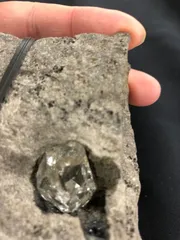 ハーキマーダイヤモンド母岩付き（NY州）