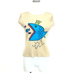 プリーツプリーズイッセイミヤケ PP03-JK841 カットソー 3 ベージュ ガール&amp;ドッグ 立体刺繍 ITAU9PTTEPTO プリーツプリーズイッセイミヤケ PP03-JK841 カットソー 3 ベージュ