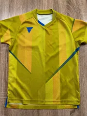 VICTAS 中古ユニフォーム　2XSサイズ　イエロー