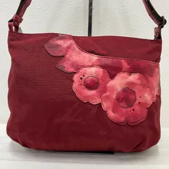 8379　IBIZA　イビサ　ショルダーバッグ　 斜めがけ　紐調節可能　レッド系　 赤　ナイロン　レザー　フラワーモチーフ　 レディース