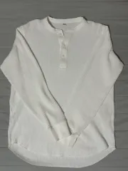 ユニクロ 白 ヘンリーネック ワッフル Tシャツ