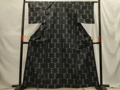 平和屋着物■上質な紬　幾何学文様　黒地　正絹　逸品　AABE6340sx