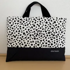 入園入学準備　りんりんのハンドメイド　レッスンバッグ　通園バッグ　絵本袋　キルティング　ダルメシアン　黒