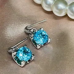 スカイブルートパーズ　シルバーピアス　artificial