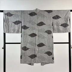 羽織 身丈106cm 裄丈66.5cm M 花唐草 草花 灰色 正絹 逸品 【中古】