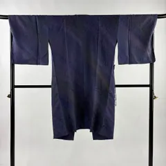 【美品】 道中着 身丈112cm 裄丈69.5cm L 和装コート 幾何学 斜縞 ぼかし 紫 正絹 逸品 【中古】