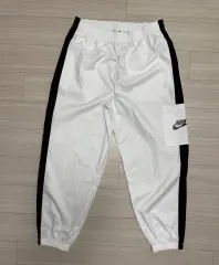 ナイキ レペル エッセンシャルズ ズボン