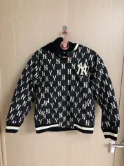 MLB ニューヨーク・ヤンキース NY パータン ウィンドブレーカー キッズ 130