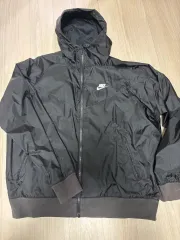 ナイキ ブラック ウィンドブレーカー フード ジップアップ