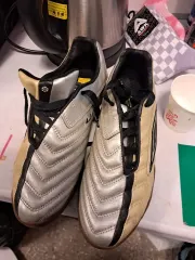 アンブロ サッカーシューズ シルバー/アイボリー 240