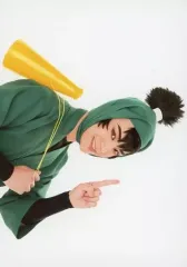 【中古】生写真(男性) 秋沢健太朗(食満留三郎)/横型・バストアップ・衣装緑・右手紐・左手人差し指立て・右向き・キャラクターショット/「ミュージカル『忍たま乱太郎』第10弾 ～これぞ忍者の大運動会だ!～」ブロマイド第2弾