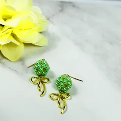 ピアス　クラシックパール・リボンドロップ　リボンパーツ　淡いきみどり　同窓会　デート　大人可愛い　結婚式　卒業式　入学式　送料無料