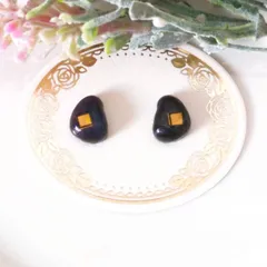 no.402　レジン　小石型　ゴールド　紫　マグネットジェル　ぷっくり　ピアス　イヤリング　ハンドメイド